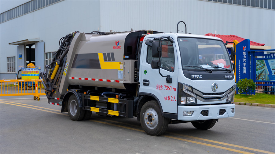 7方7.5噸東風(fēng)多利卡壓縮垃圾車(chē) 凱力新款做工